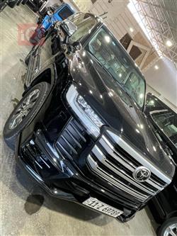 تۆیۆتا لاند کروزەر